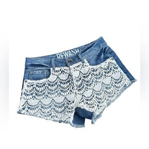 Rewash Boho/Festival Jean Shorts w/ Frayed Hem and Crochet Overlay - Size 5/27